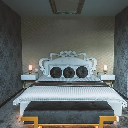 Avec Nage Privatif Et Espace Coquin - Le Secret De L'elixir Apartment *