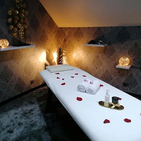 Avec Nage Privatif Et Espace Coquin - Le Secret De L'elixir * Argentre-du-Plessis