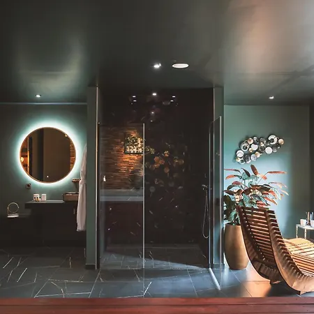Apartment Avec Nage Privatif Et Espace Coquin - Le Secret De L'elixir *